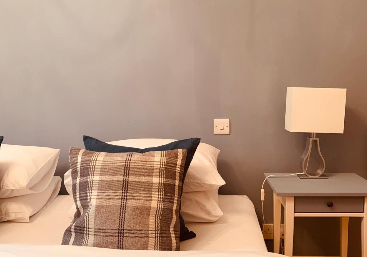אדינבורו The Royal Mile Residence By Reserve Apartments מראה חיצוני תמונה